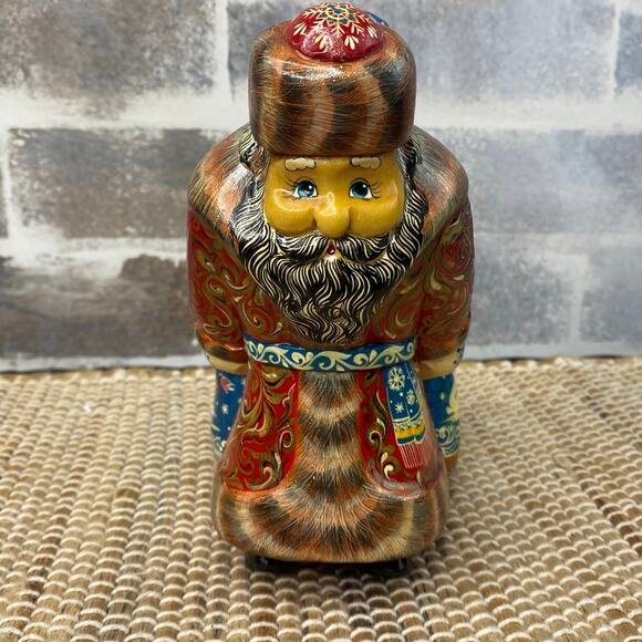 Vtg Wooden Solid Russian Hand Carved Ded Moroz Santa Claus 7" folklore figurine - Picture 2 of 16
